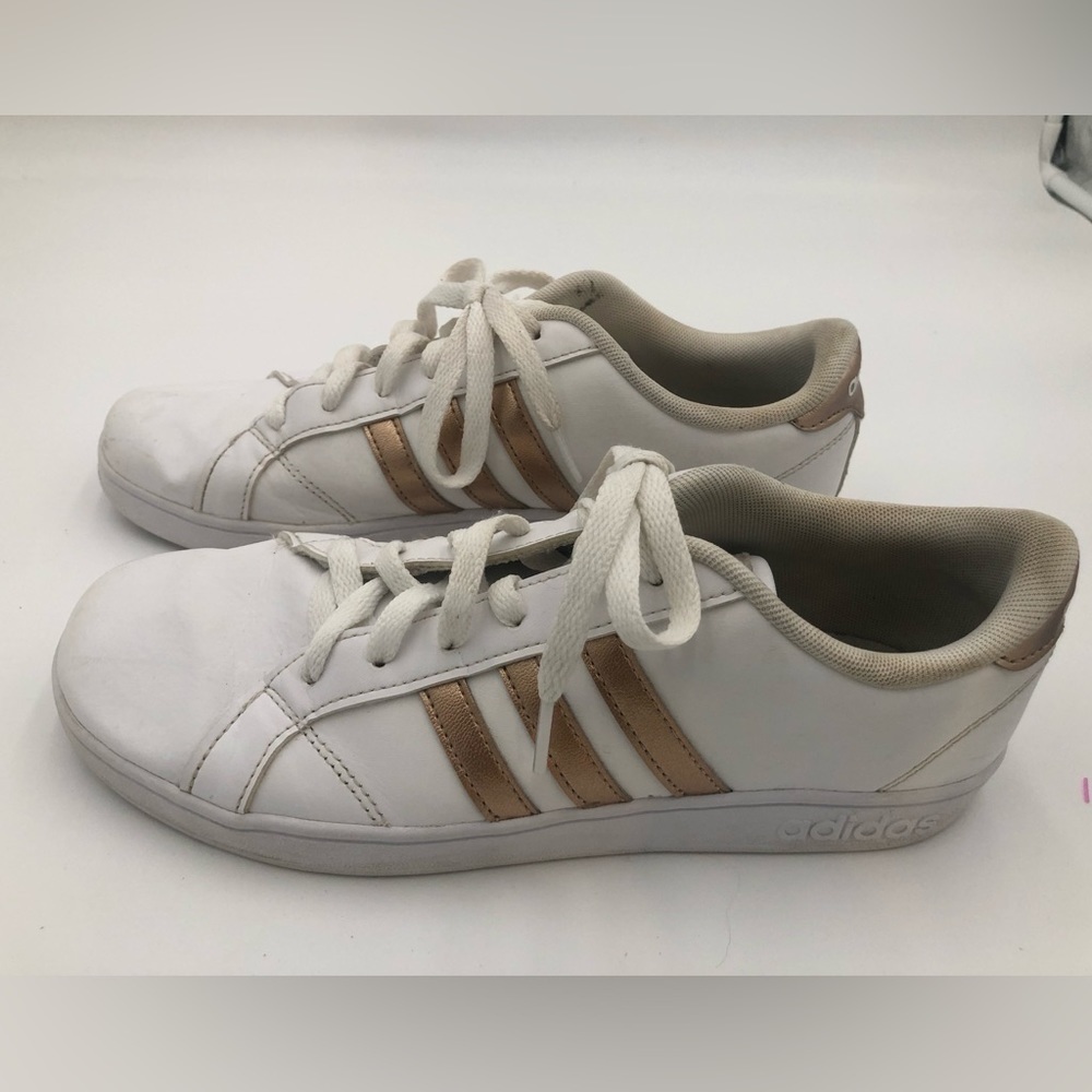 ADIDAS Gold trim sneakers - Picture 3 of 8